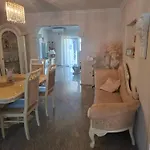 Royal Sandra 아파트 *