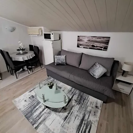 Royal Sandra Apartmán