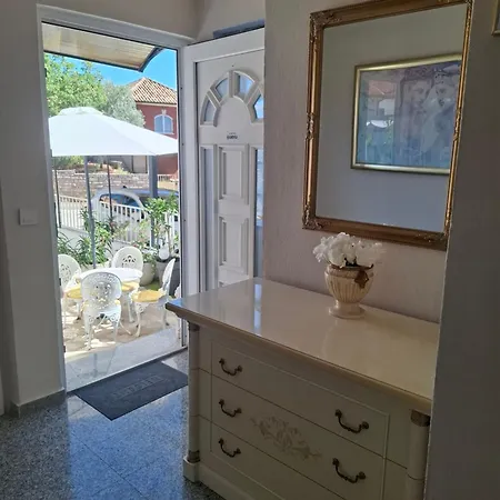 Royal Sandra * Štinjan