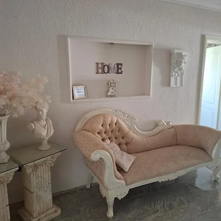 Apartment Royal Sandra *