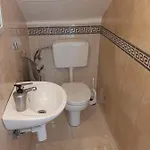 Royal Sandra