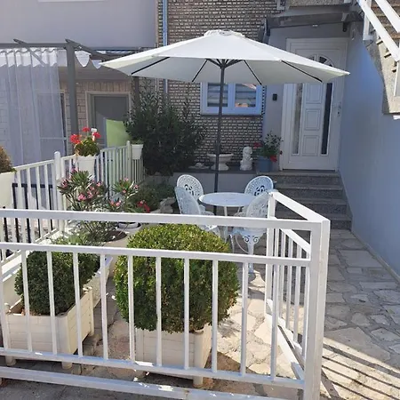 Apartment Royal Sandra Stinjan