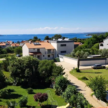 Royal Sandra Apartman Stinjan