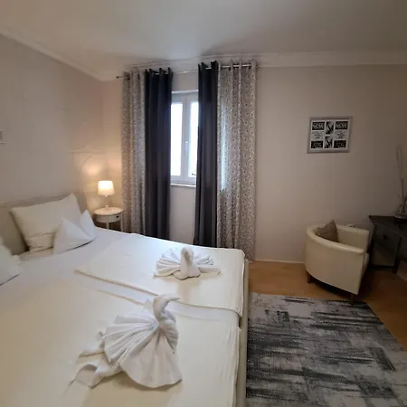 Apartament Royal Sandra *