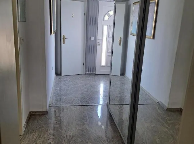 Royal Sandra Štinjan