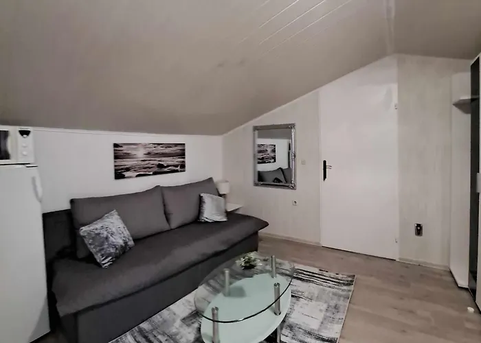 Royal Sandra 아파트